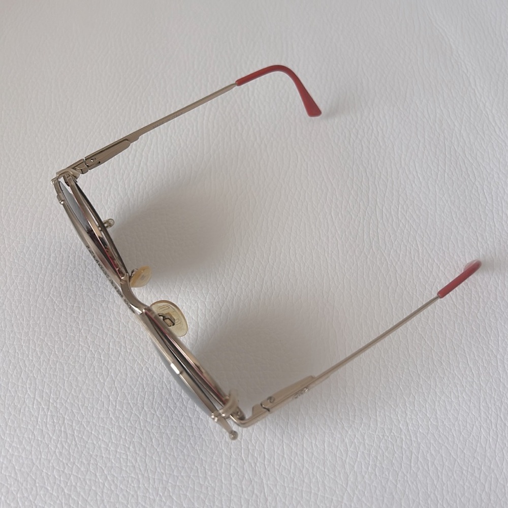 NEW. Round Red Retro Frame - Picture 8 of 15